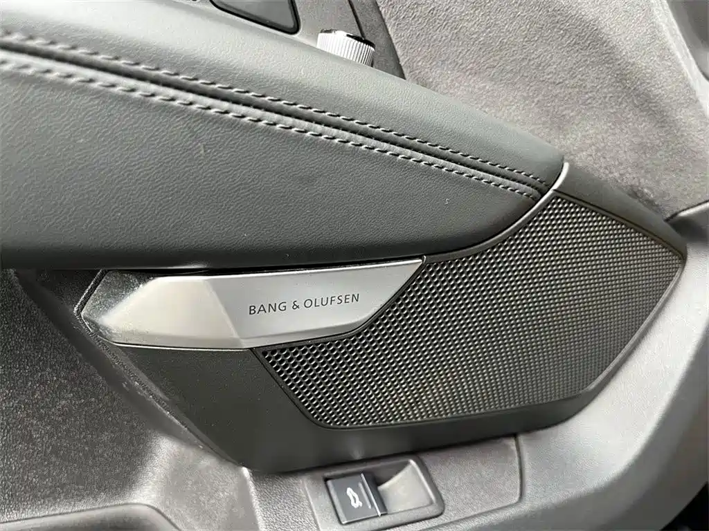 Audi e-tron GT 2023 Base Model фото 12