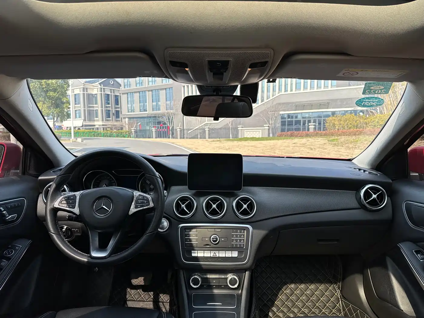 Mercedes-Benz GLA 2018 GLA 200 Dynamic фото 9