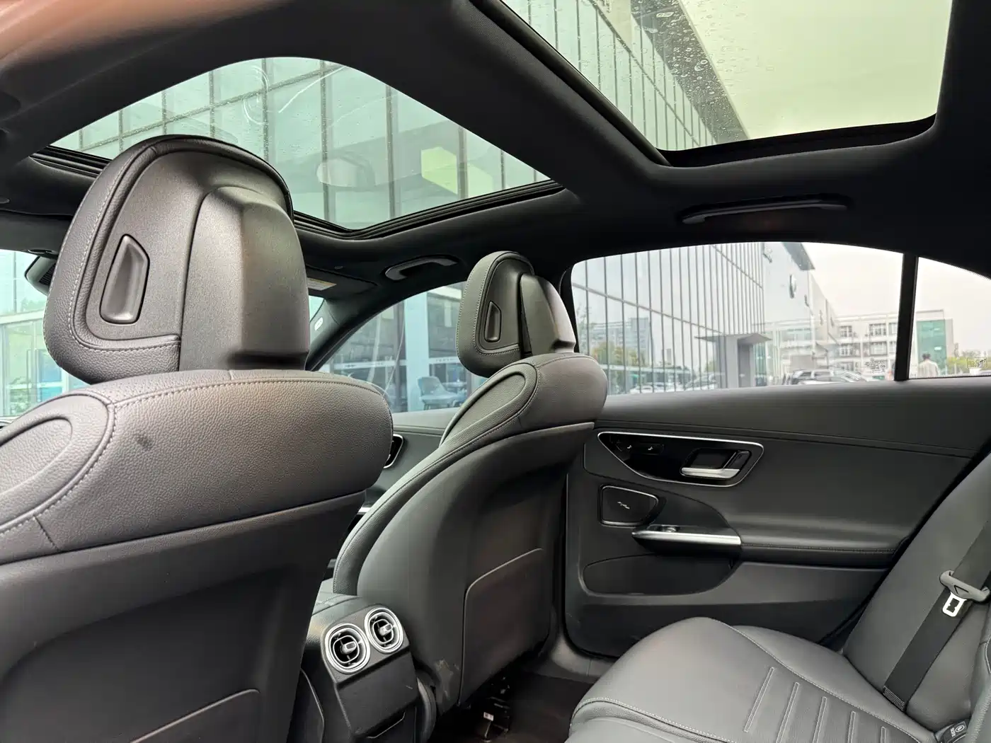 Mercedes-Benz C-Class 2024 C 260 L Sport фото 8