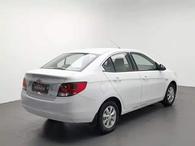 Chevrolet Sail 2015 Sail 3 1.5L Manual Ideal Sunroof Edition — фото 2