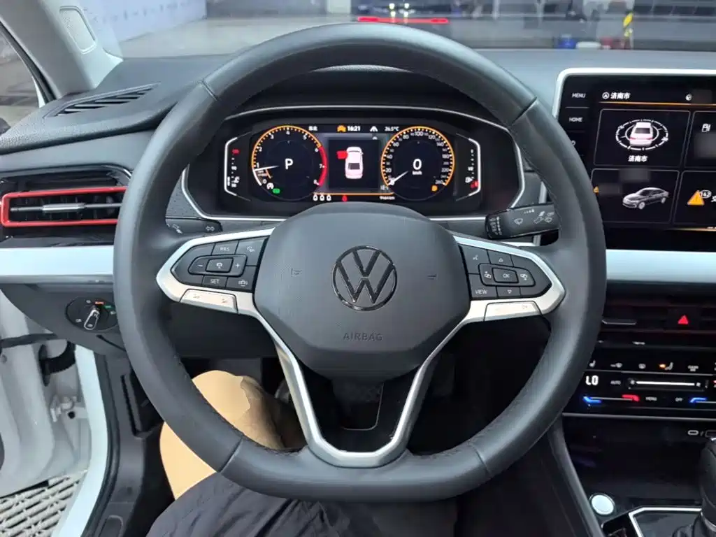 Фото 11 - Volkswagen Lavida