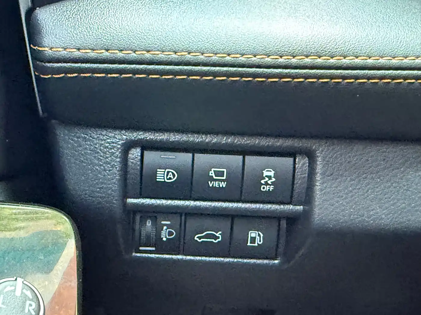 Toyota Avalon 2024 Model Hybrid 2.0L Prestige Edition фото 13