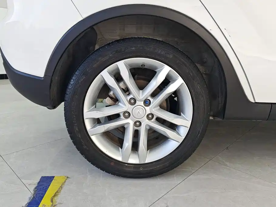 Photo 6 - Changan CS35