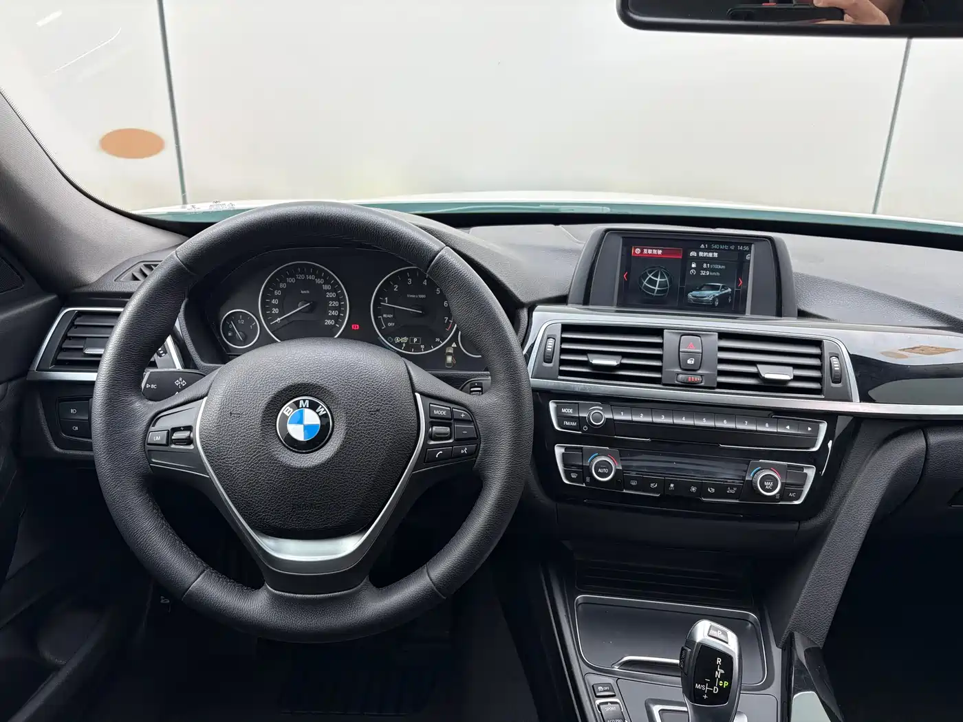 BMW 3 Series GT 2018 320i Fashion фото 10