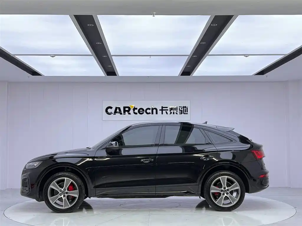 Audi Q5L Sportback 2022 40 TFSI Luxury фото 2