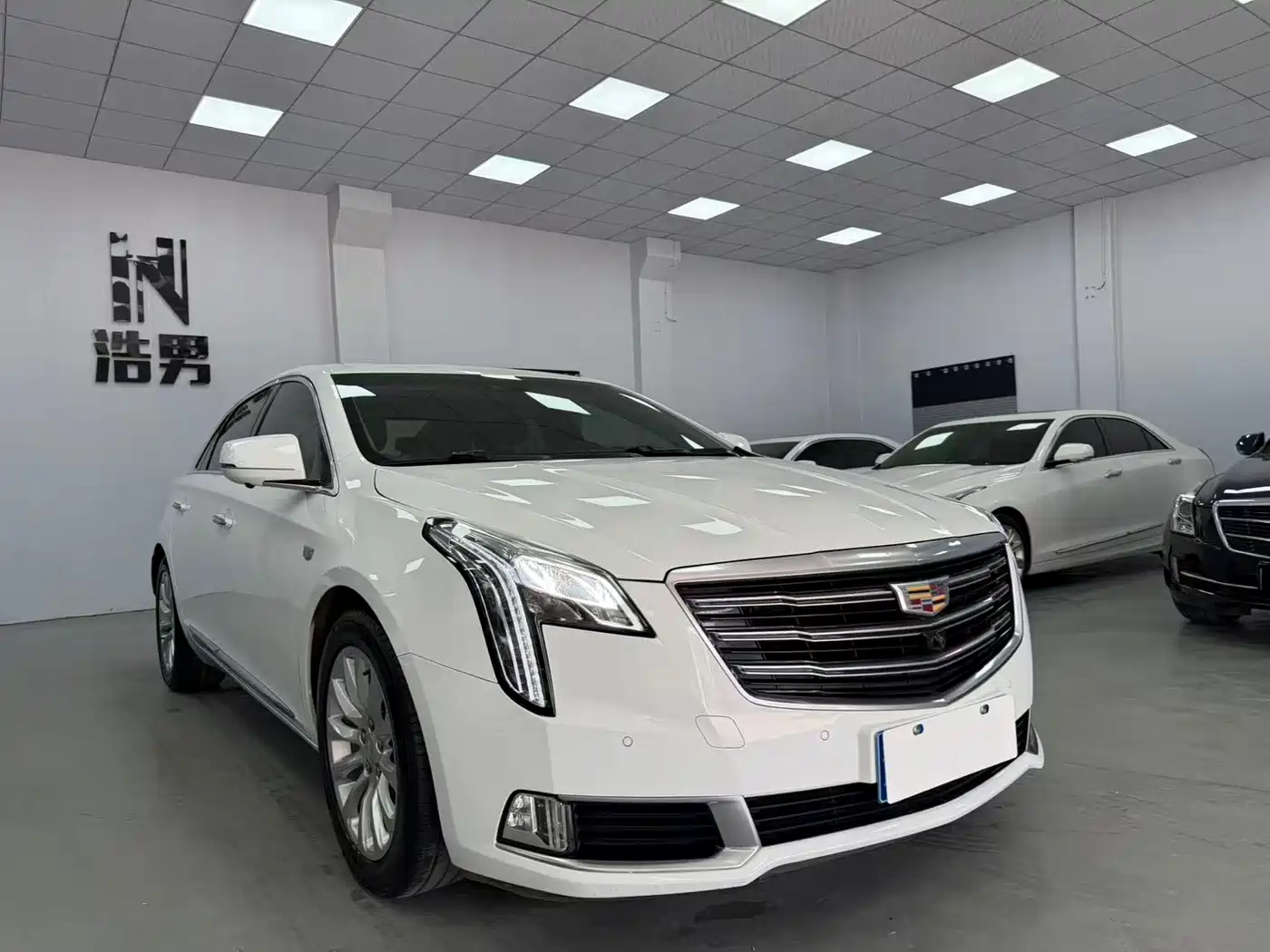 Cadillac XTS 2018 28T Luxury Model фото 3