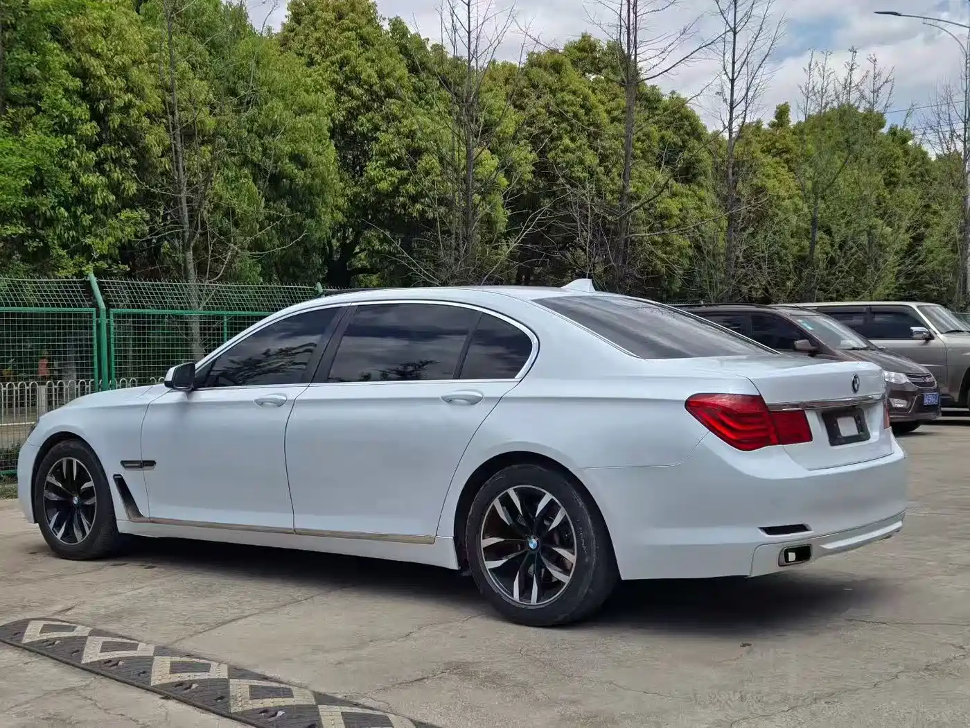 BMW 7 Series 2011 740Li Steinway Limited Edition фото 9