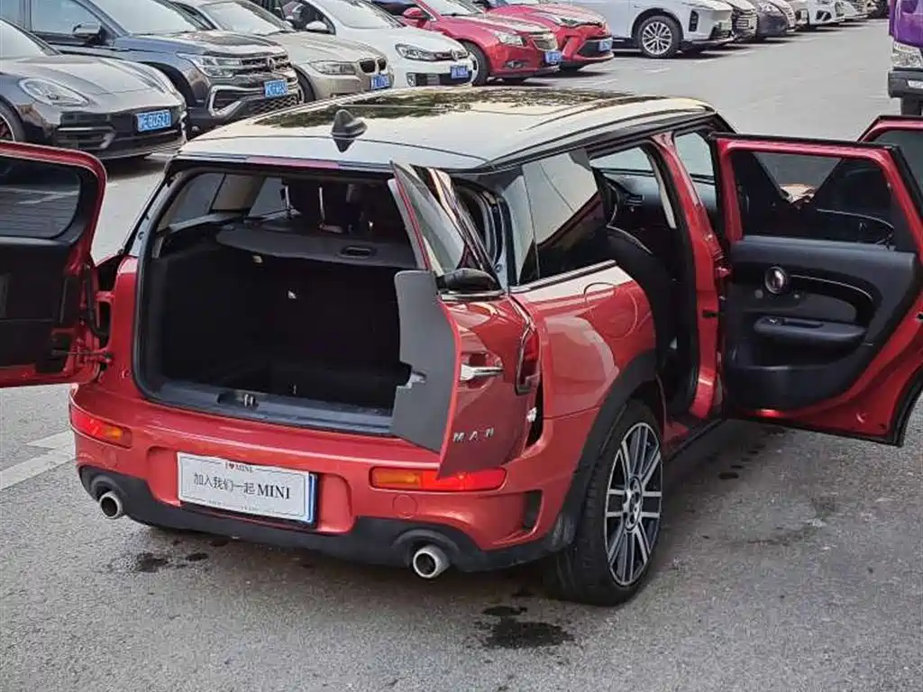 MINI CLUBMAN