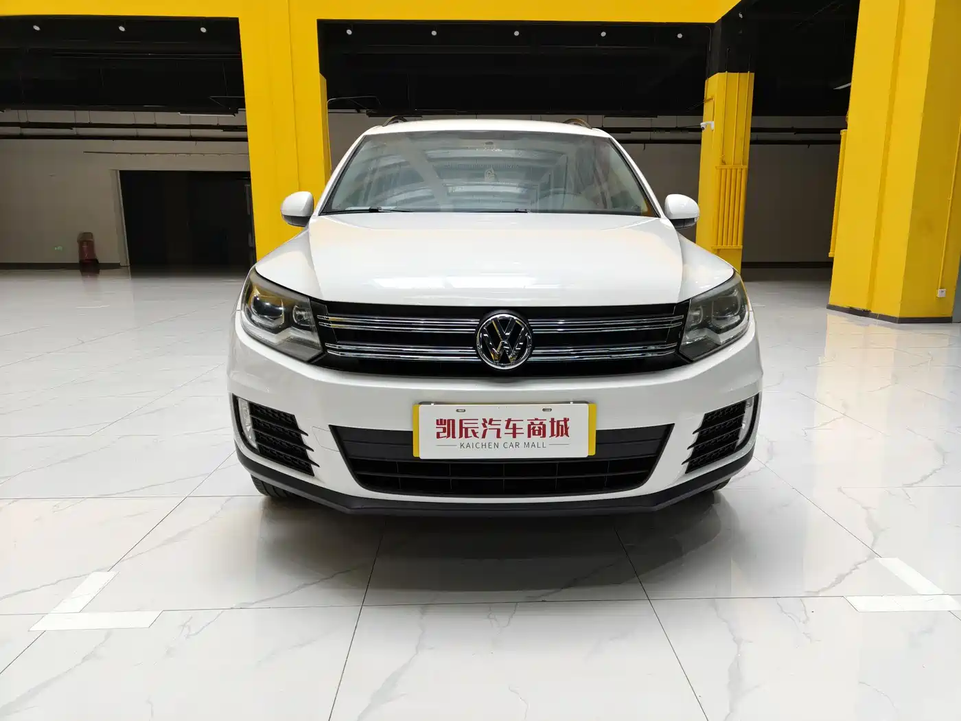 Volkswagen Tiguan 2015 1.8TSI Automatic 2WD Trendline фото 2