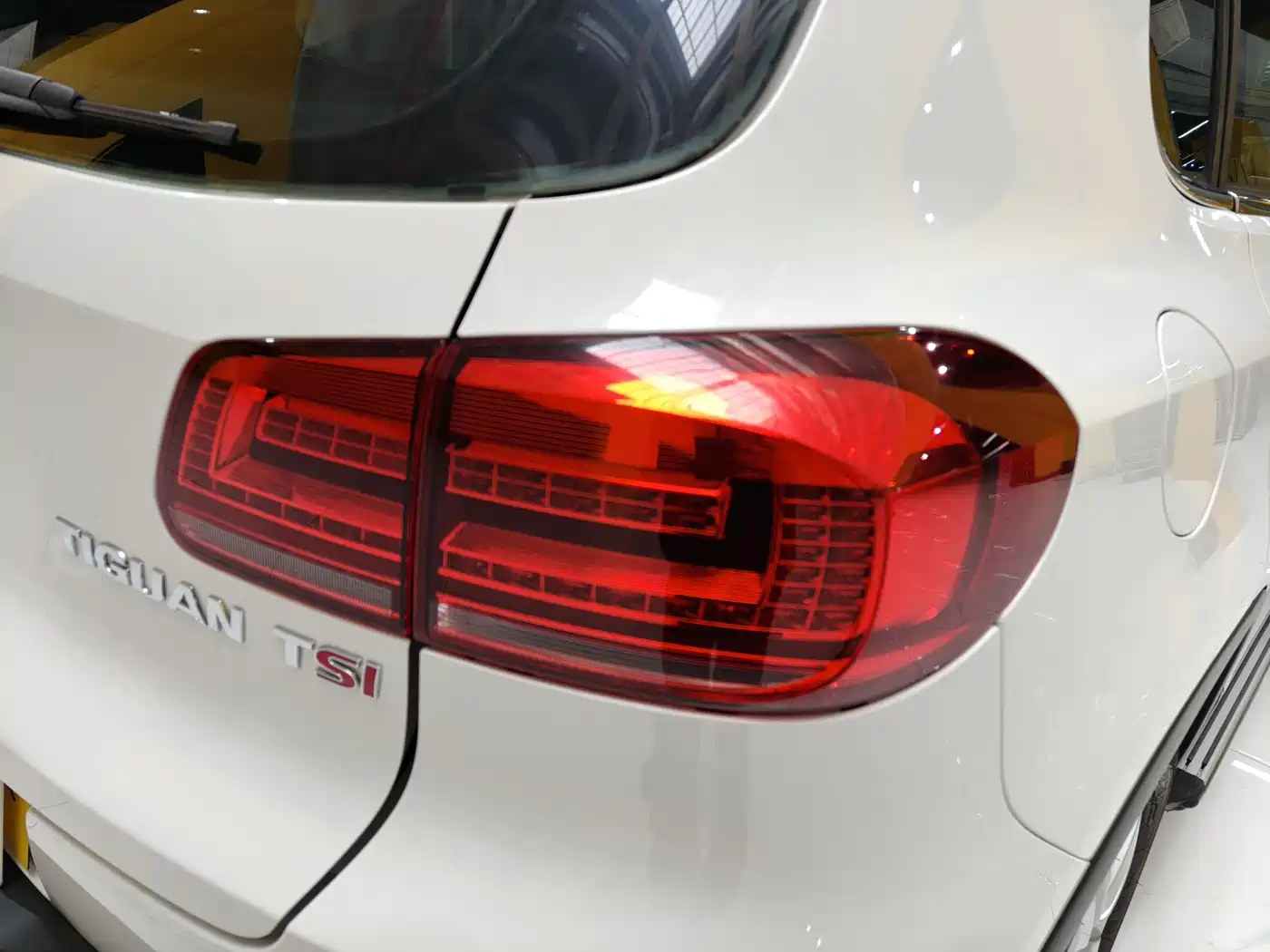 Volkswagen Tiguan 2015 1.8TSI Automatic 2WD Trendline фото 3