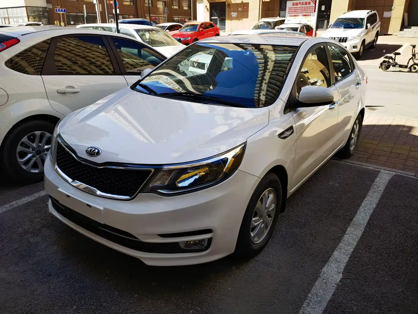 Kia K2 2015 Sedan 1.4L MT GLS