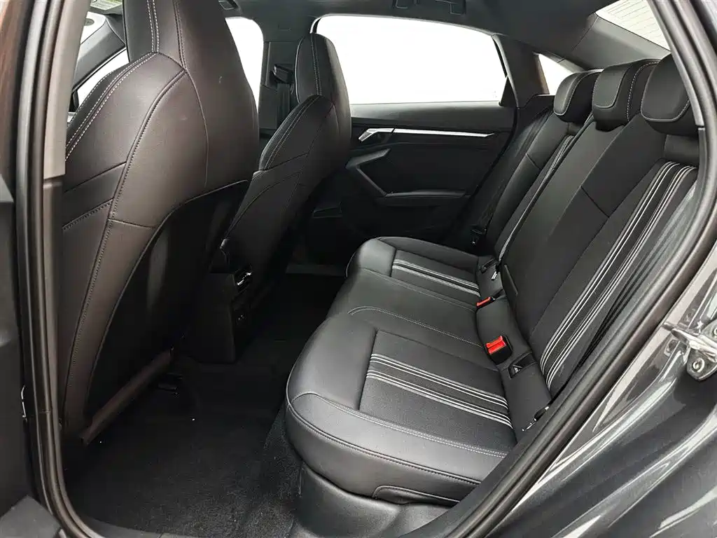 Audi A3 2023 A3L Limousine 35 TFSI Fashion Sport фото 21
