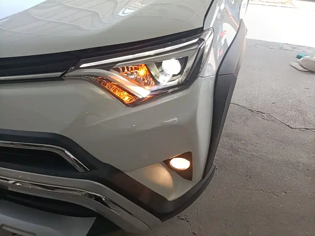 Toyota RAV4 Rongfang 2019 2.0L CVT 2WD Style X Limited Edition China VI фото 24