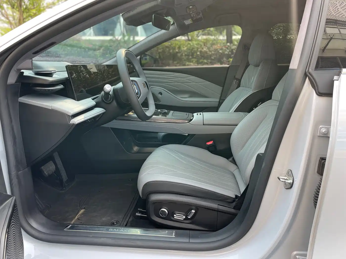 GEELY GALAXY GALAXY E8