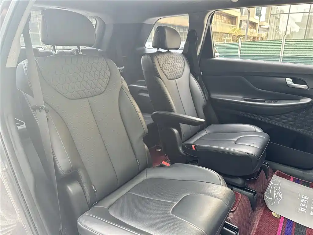 Hyundai Santa Fe 2020 380 TGDi Auto 2WD GLS Luxury фото 16
