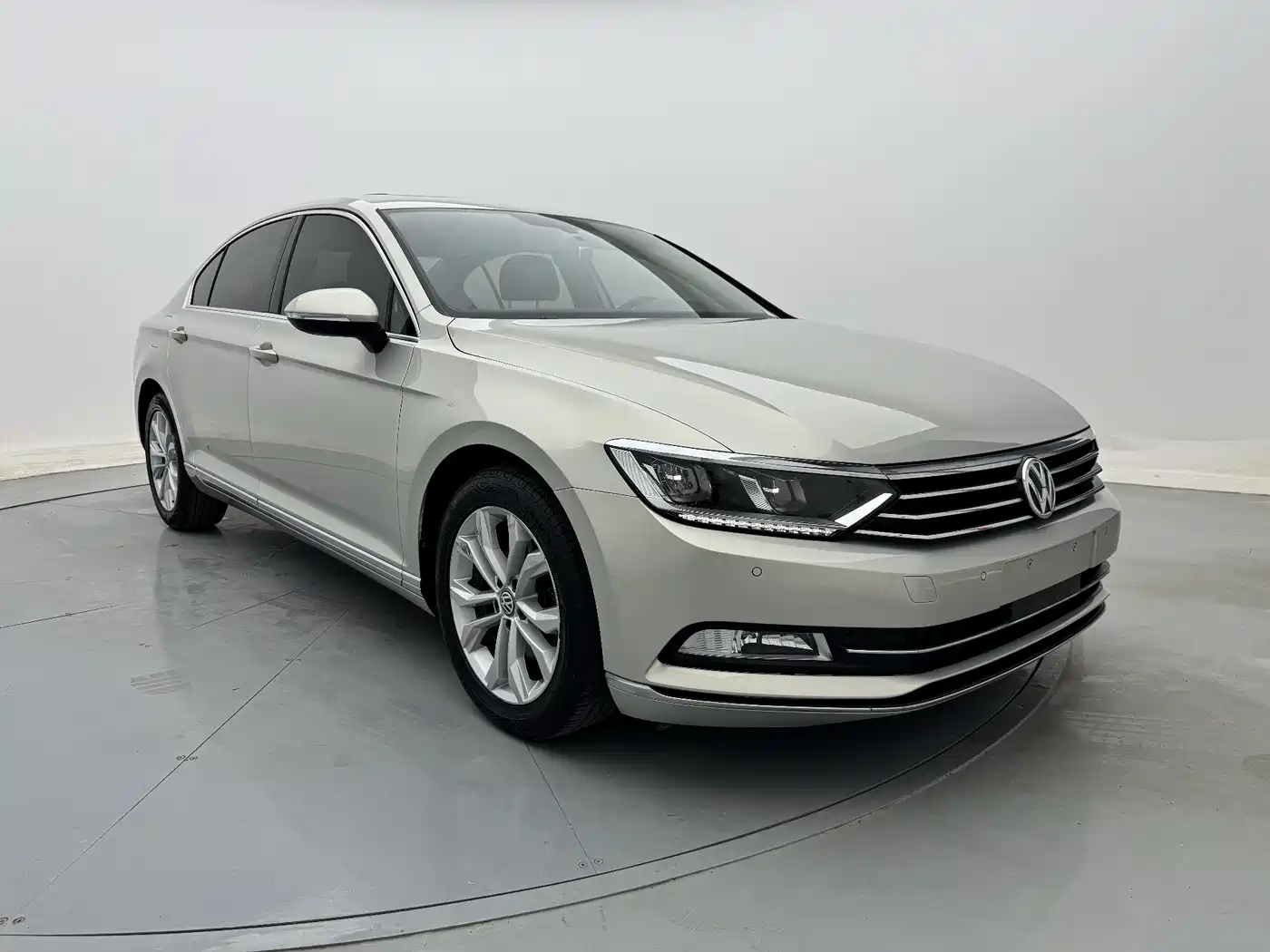 Volkswagen Magotan 2019 380TSI DSG Luxury China V фото 3
