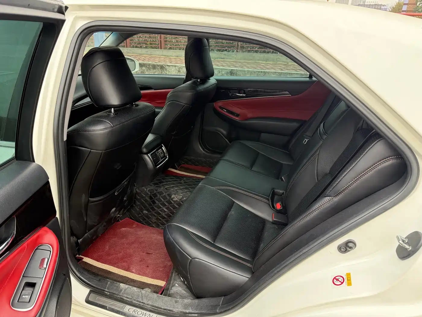 Toyota Crown 2015 2.0T Fashion фото 12