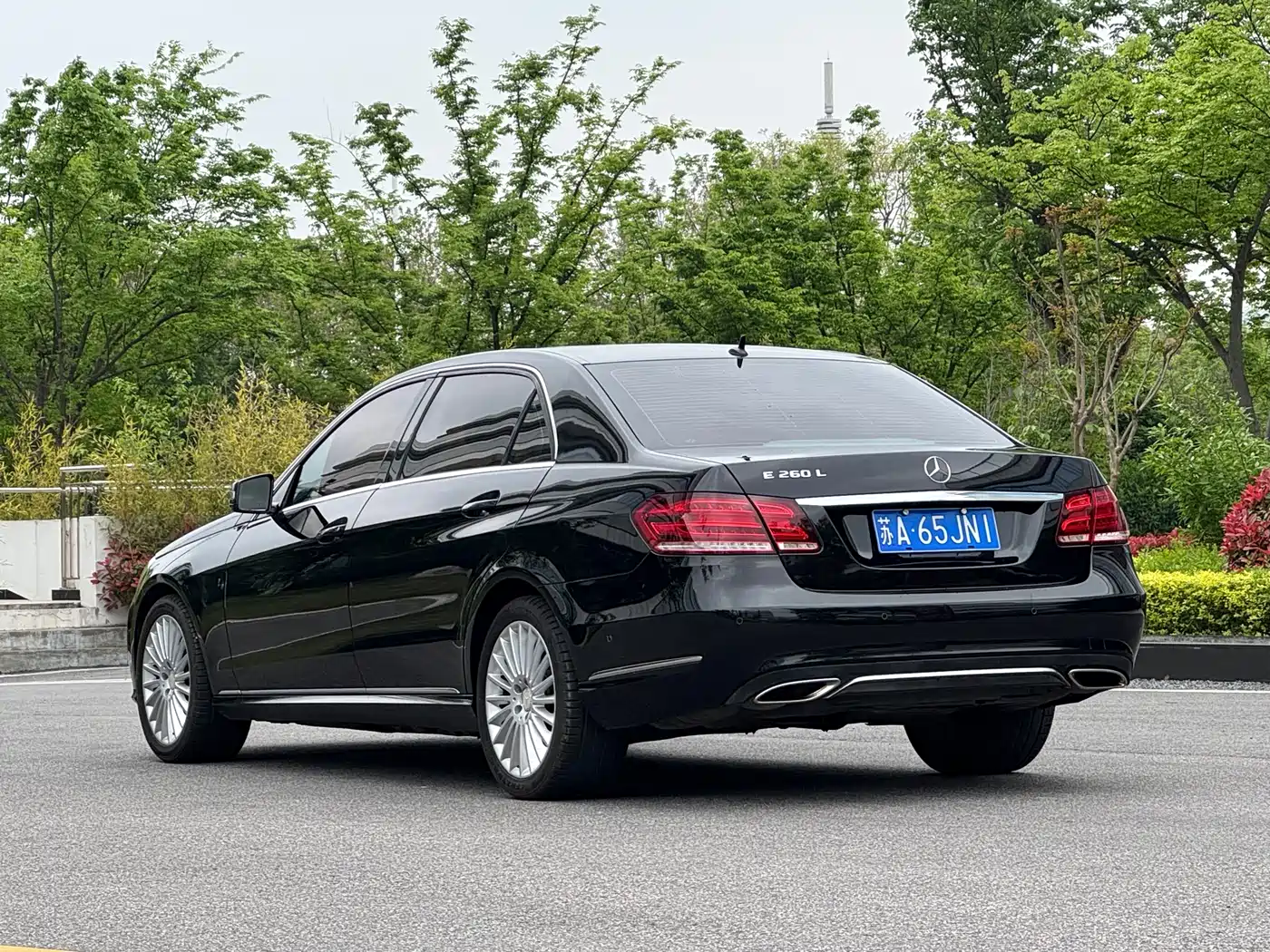 Mercedes-Benz E-Class 2015 E 200 L фото 4