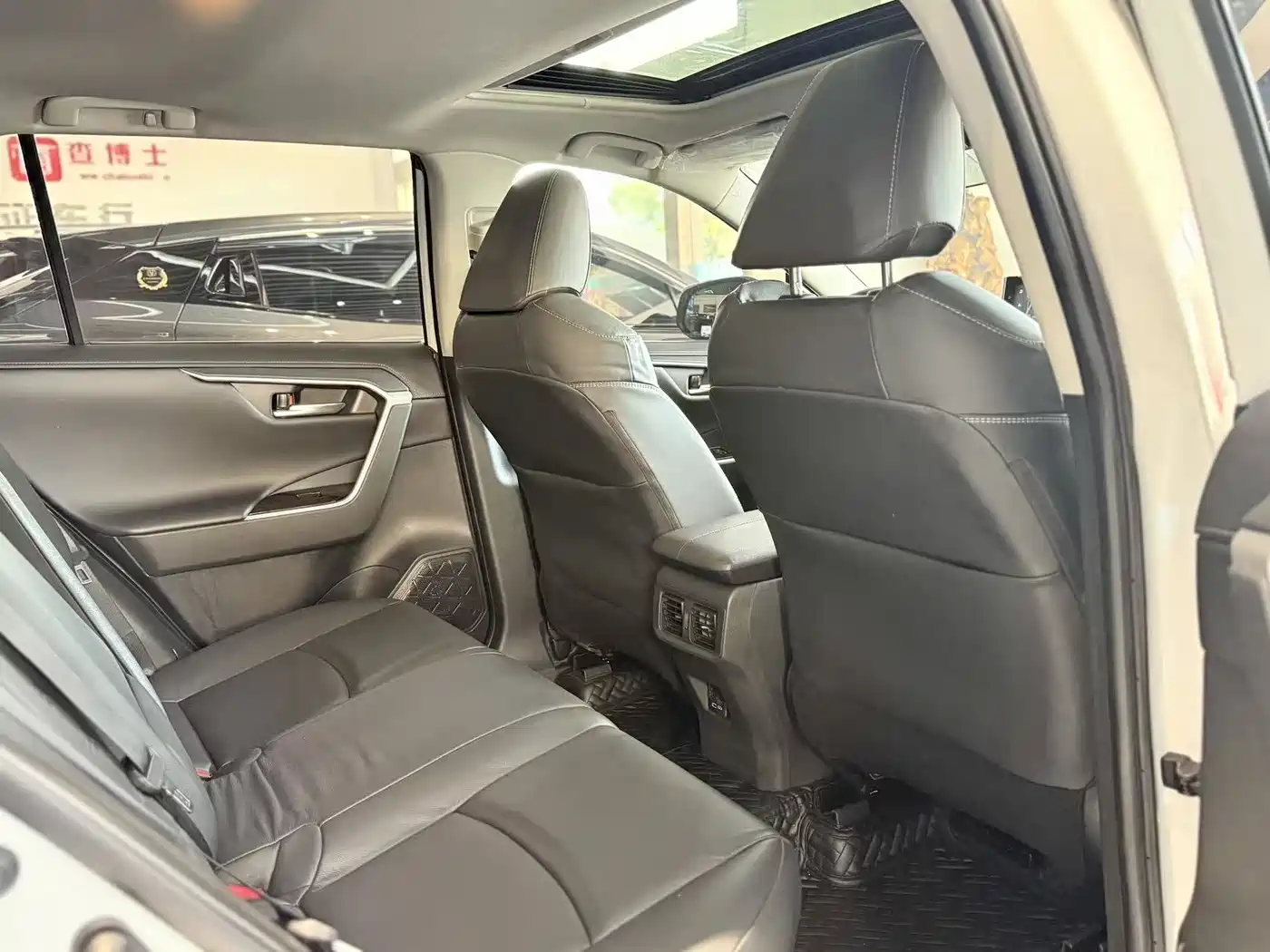 Toyota RAV4 Rongfang 2021 2.0L CVT 4WD Trend PLUS фото 10
