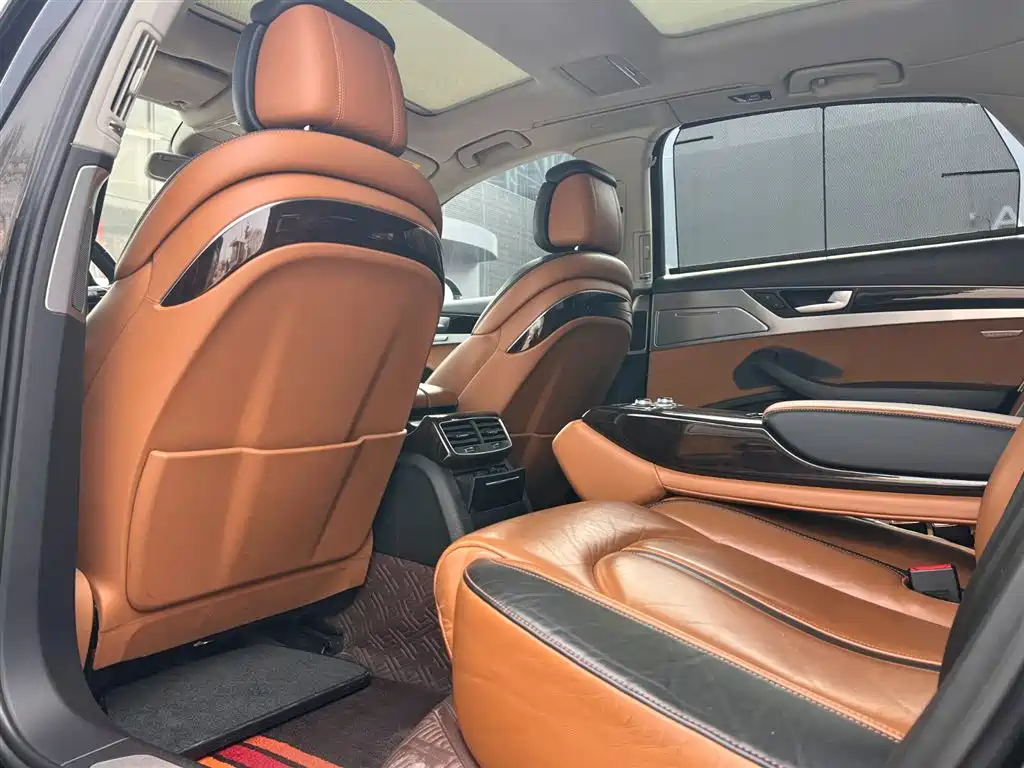 Audi A8 2017 A8L 45 TFSI quattro Comfort фото 3