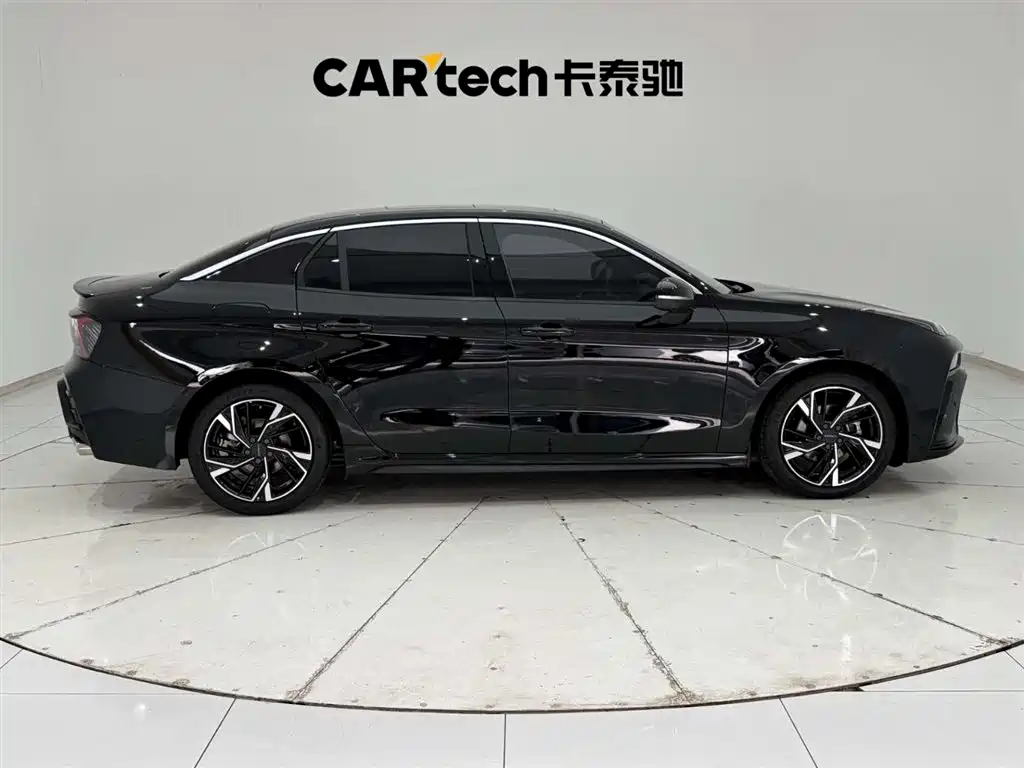 Lynk & Co 03 2023 1.5TD DCT Power Pro фото 12