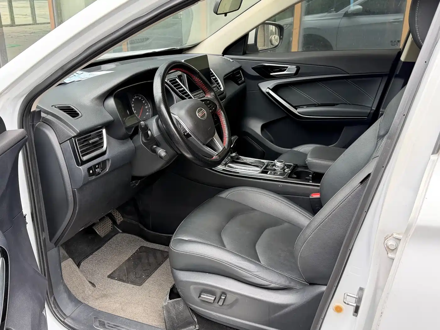 FAW Senya R9 2018 2018 1.2T Automatic Prestige Smart Delight