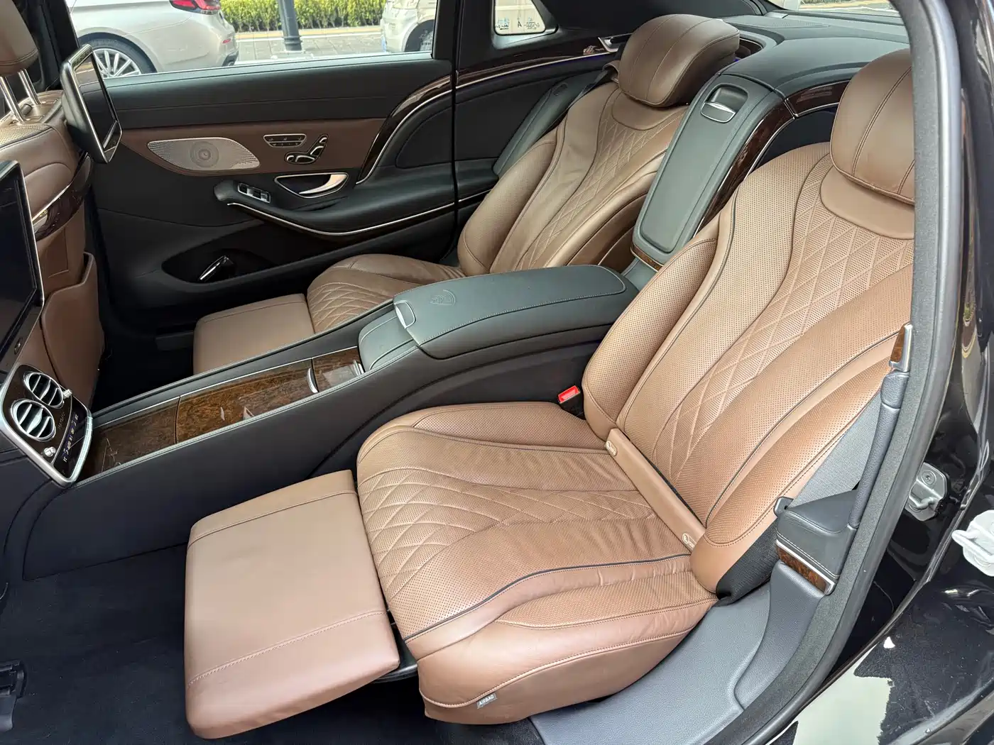 Mercedes-Benz Maybach S-Class 2015 S 500 4MATIC фото 18