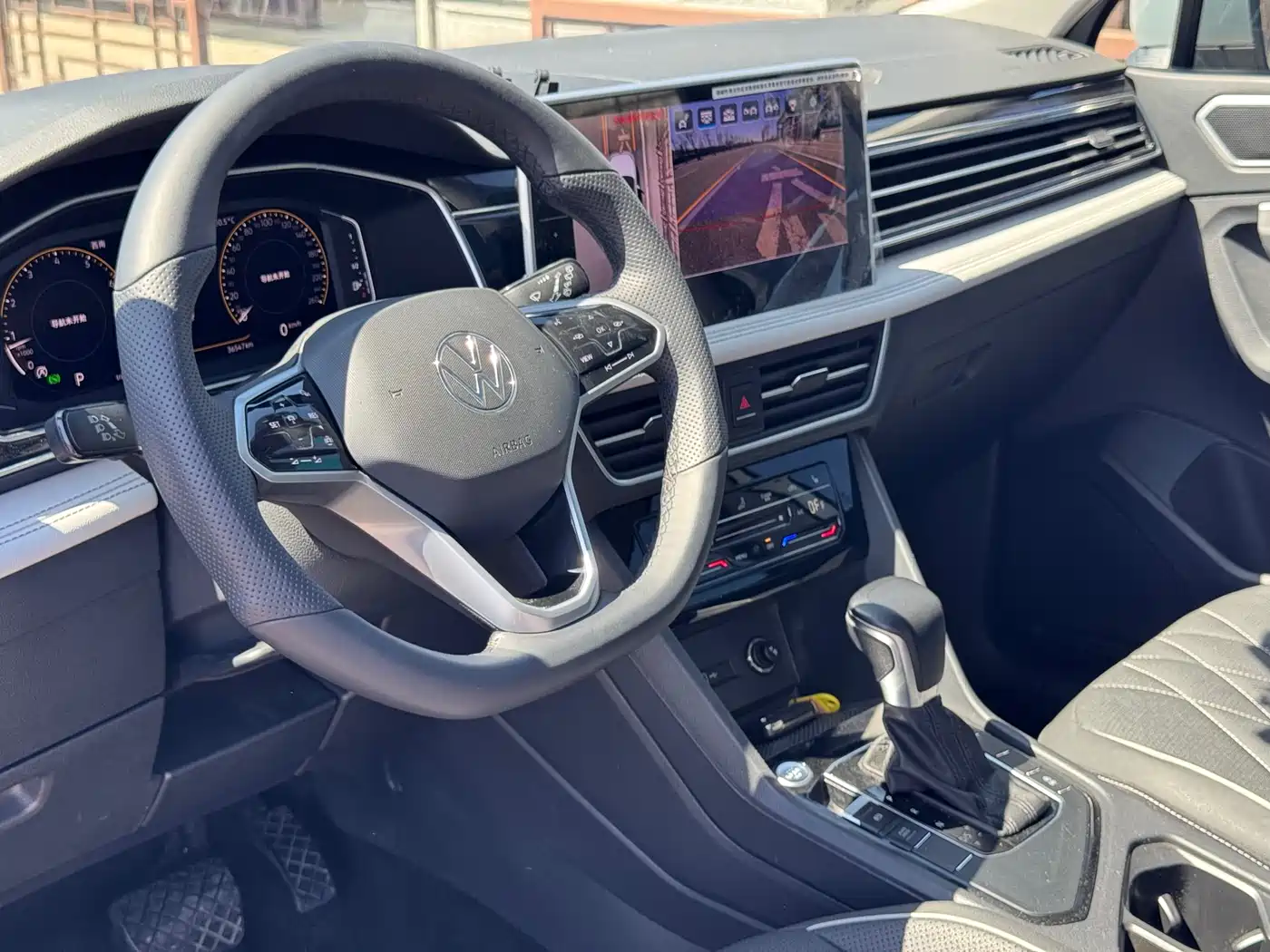 Volkswagen Tiguan L 2023 280TSI 2WD Trend Limited Edition фото 10