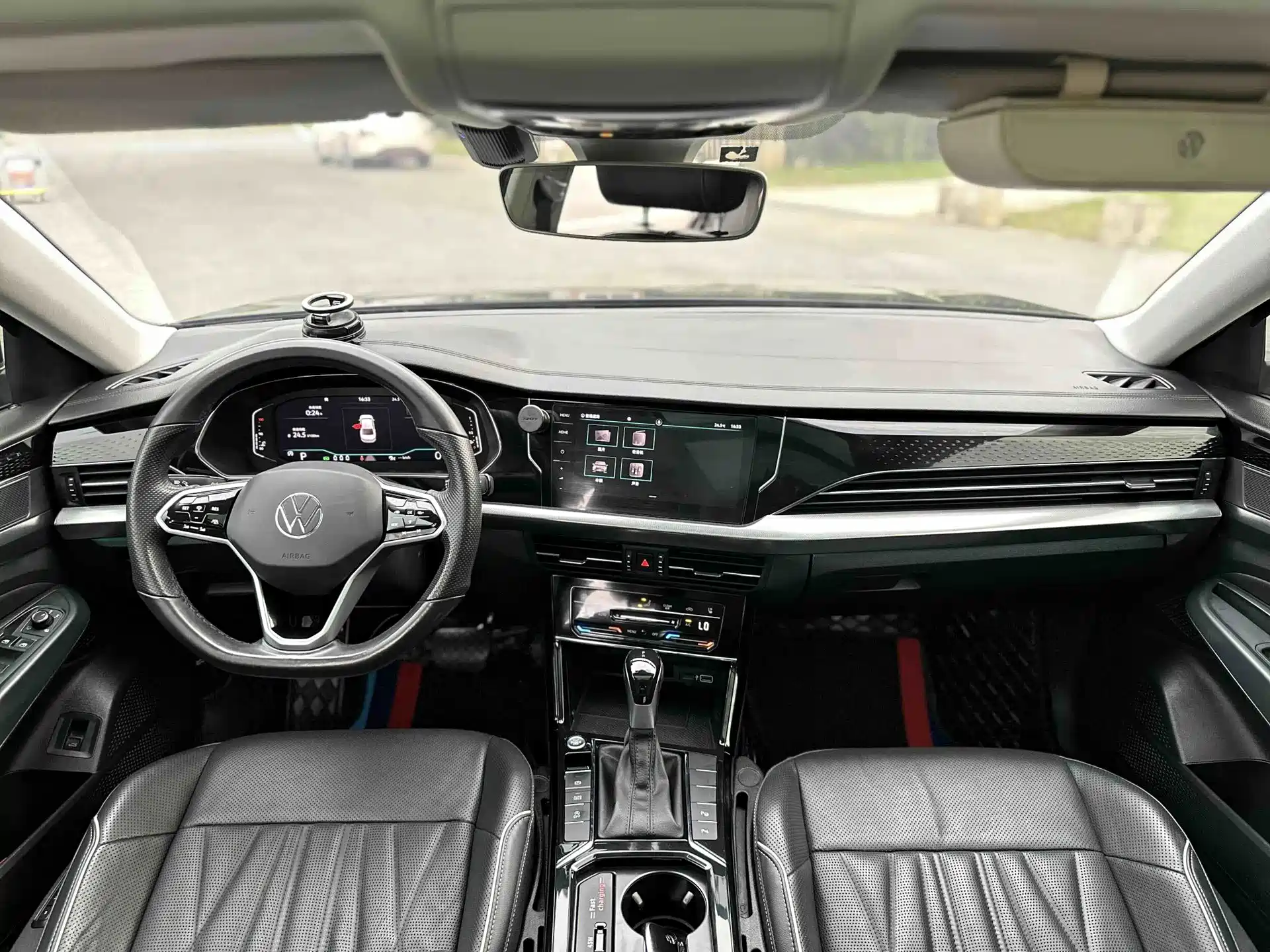 Фото 5 - Volkswagen Passat