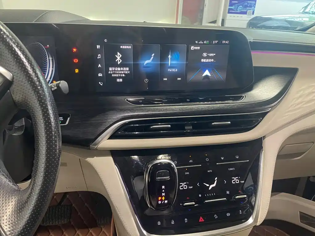 Фото 8 - Buick GL8