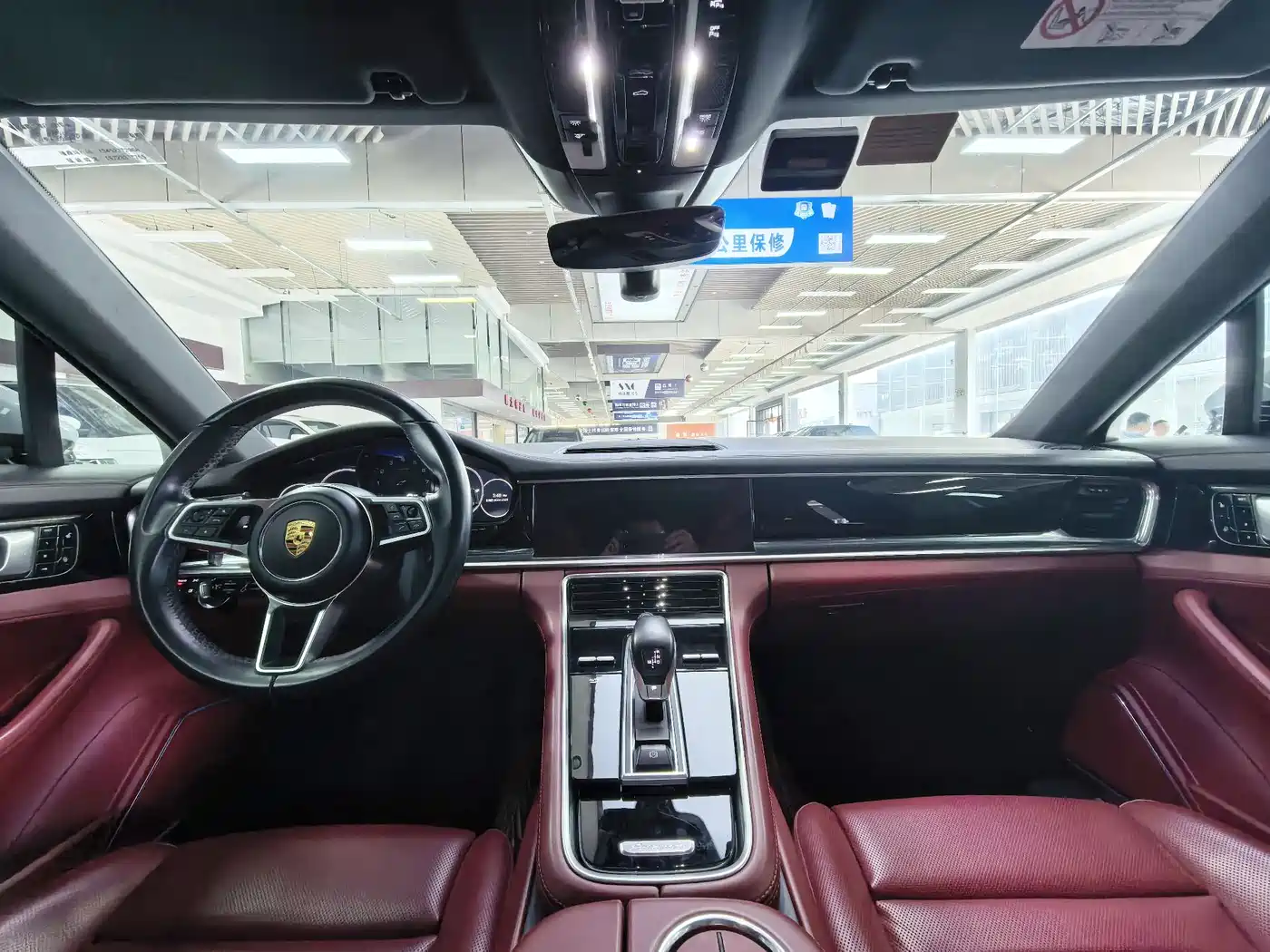 Porsche Panamera 2017 Panamera 4 Executive Long Wheelbase 3.0T фото 4