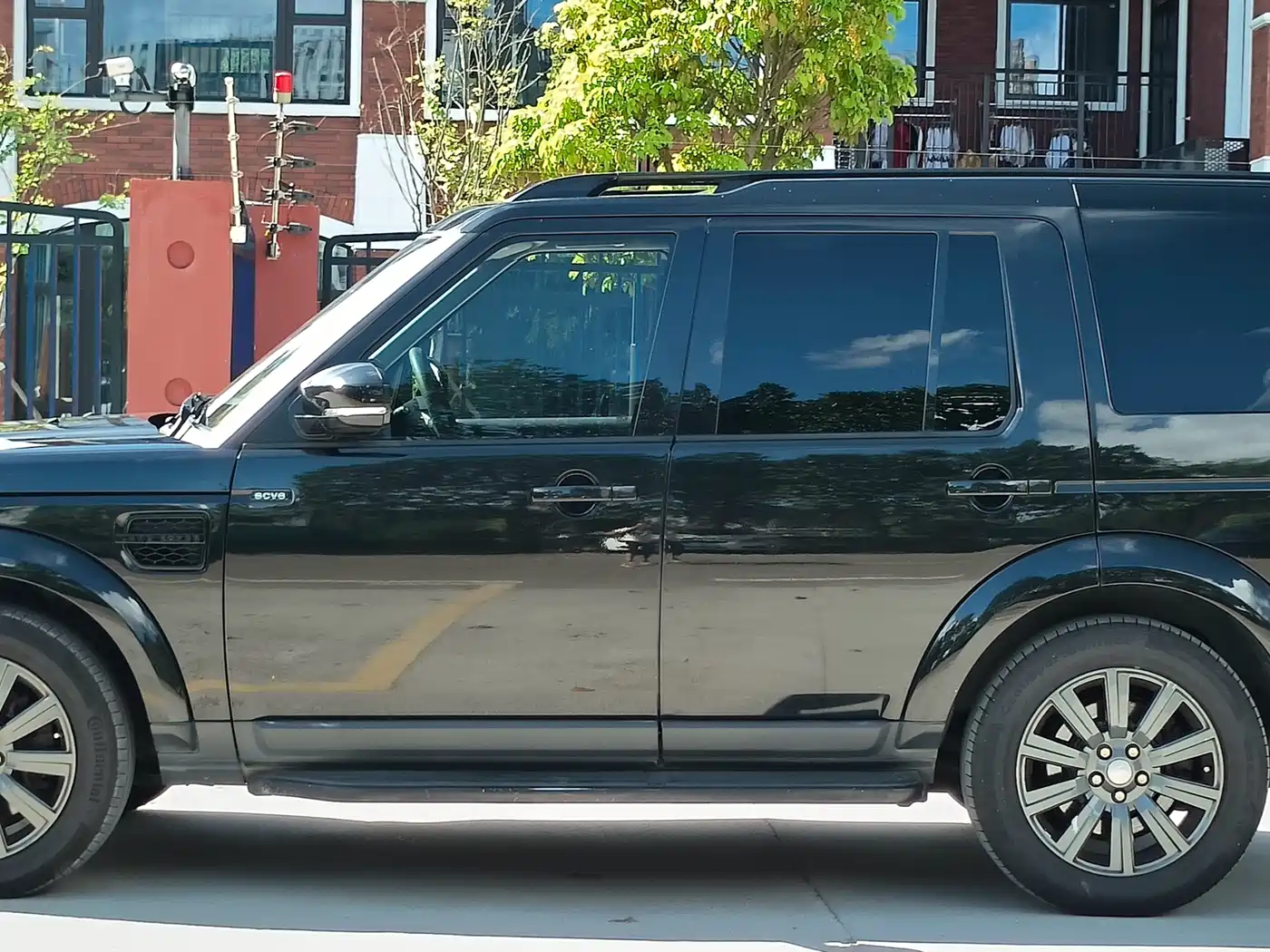Фото 5 - Land Rover Discovery