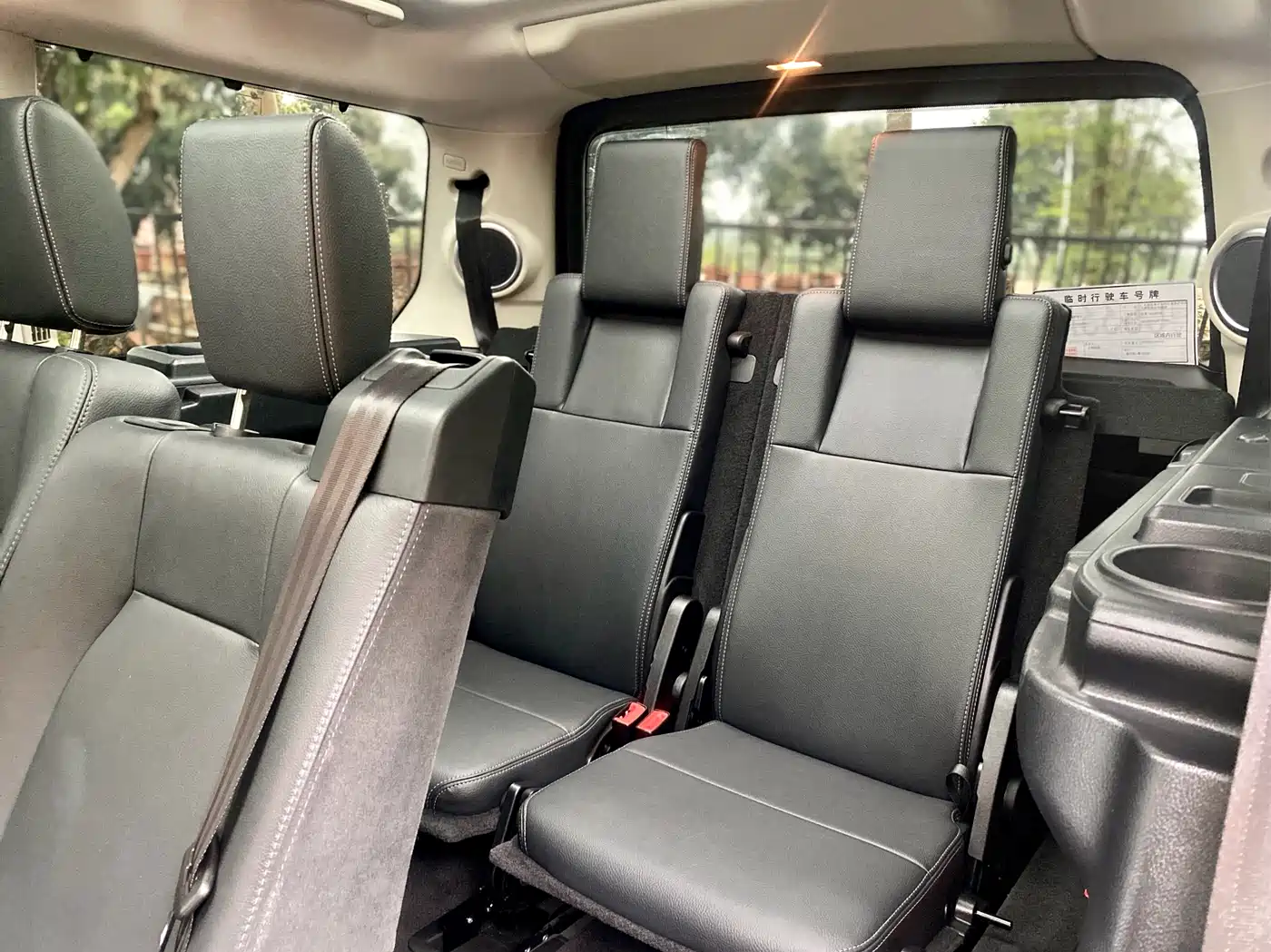 Фото 12 - Land Rover Discovery