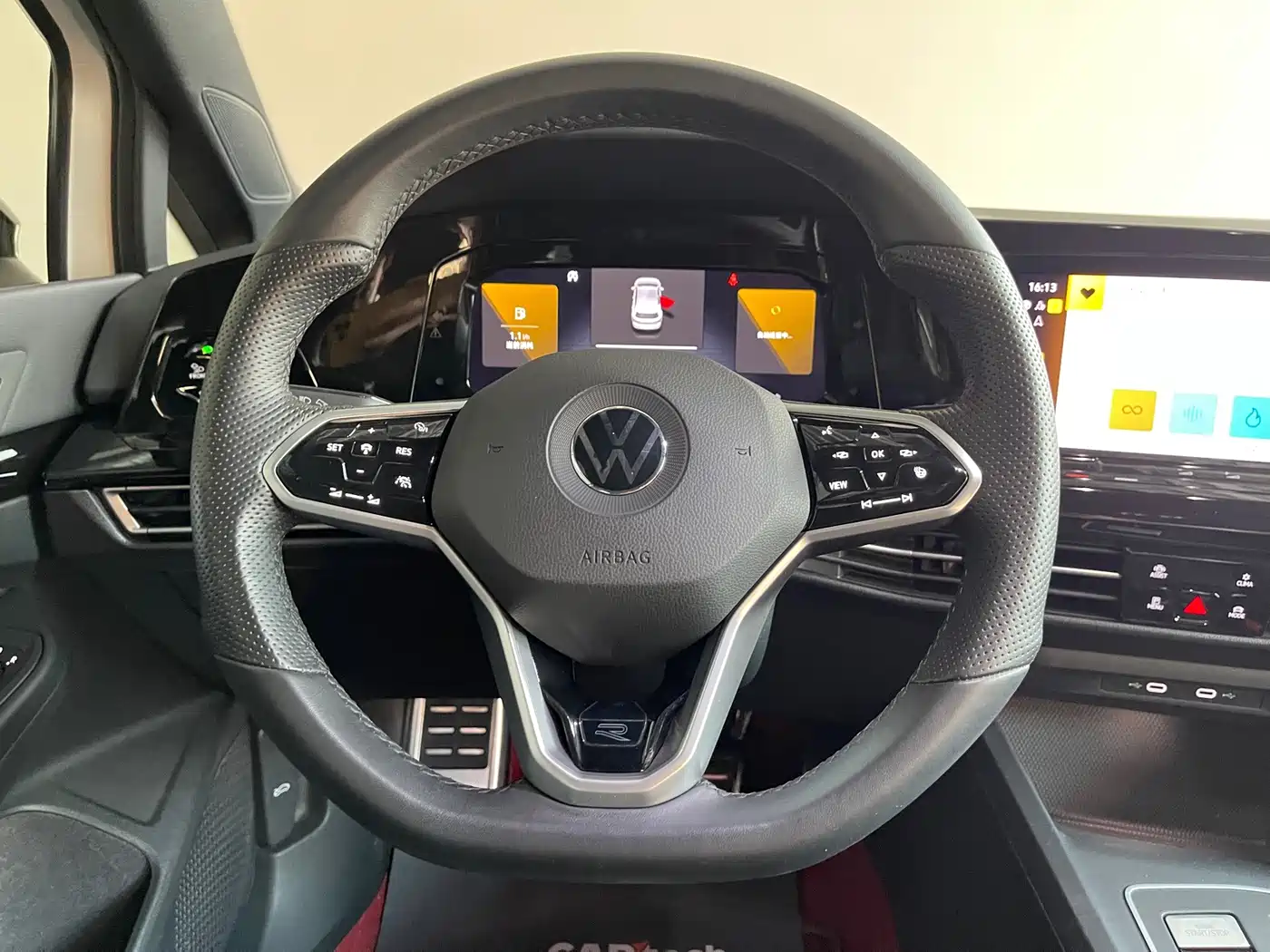 Volkswagen Golf 2025 2024 280TSI DSG R-Line 50th Anniversary Edition