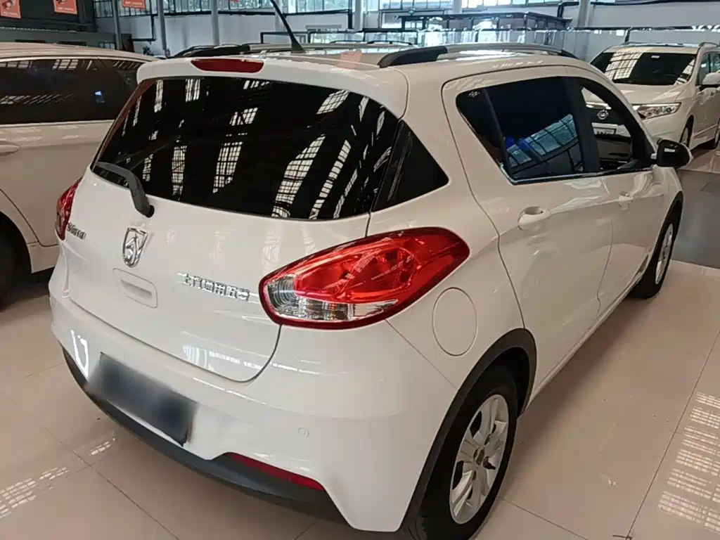 Baojun 310 2016 2016 1.2L Manual Luxury Type