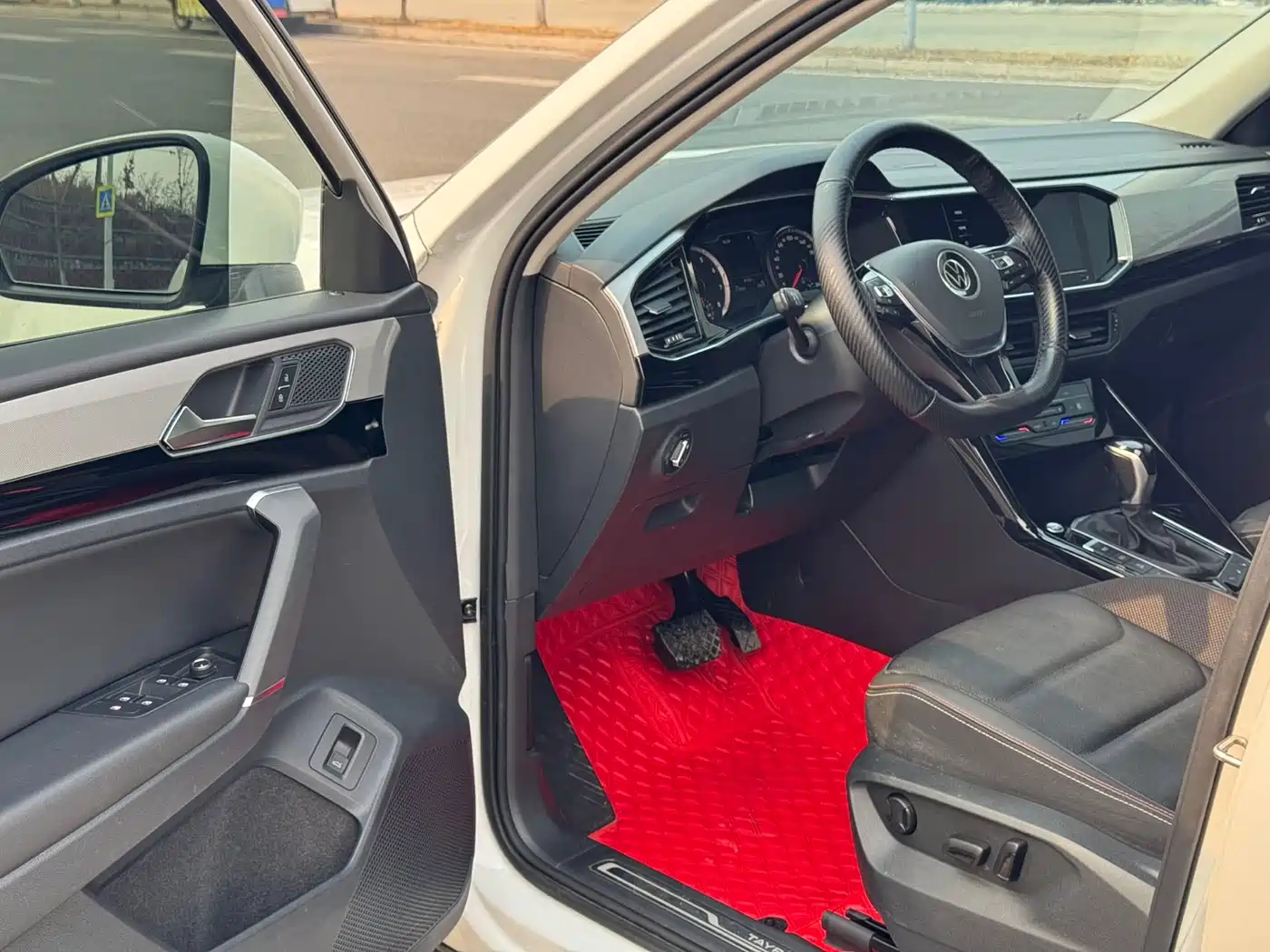 Volkswagen Tayron 2022 280TSI 2WD Luxury Smart Connect Edition фото 10