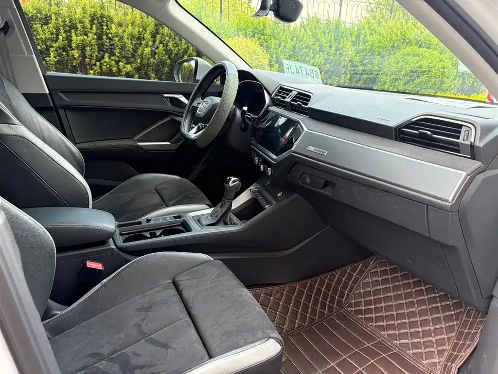 Audi Q3 2022 35 TFSI Fashion Dynamic фото 12