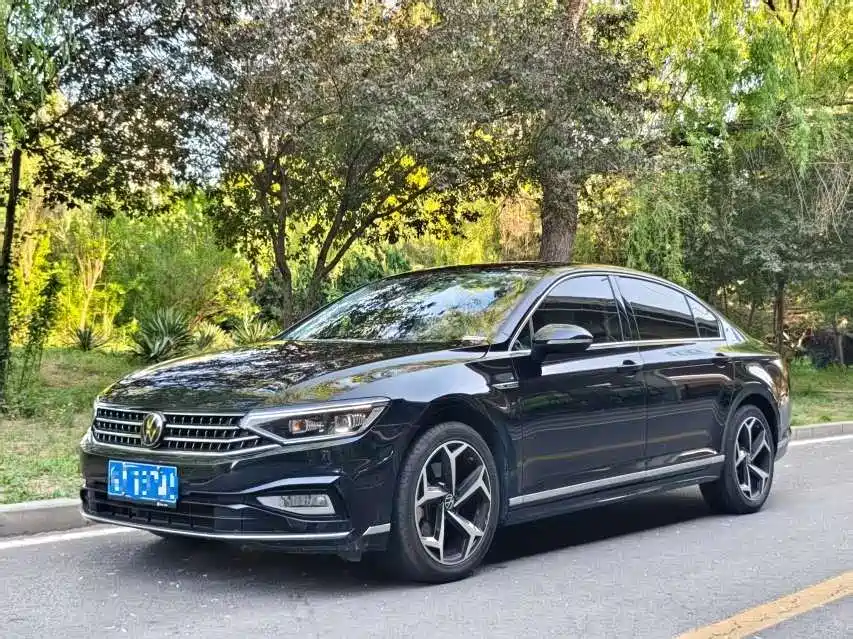 Volkswagen Magotan 2023 Model 2 Million Commemorative Edition 330TSI DSG Luxury