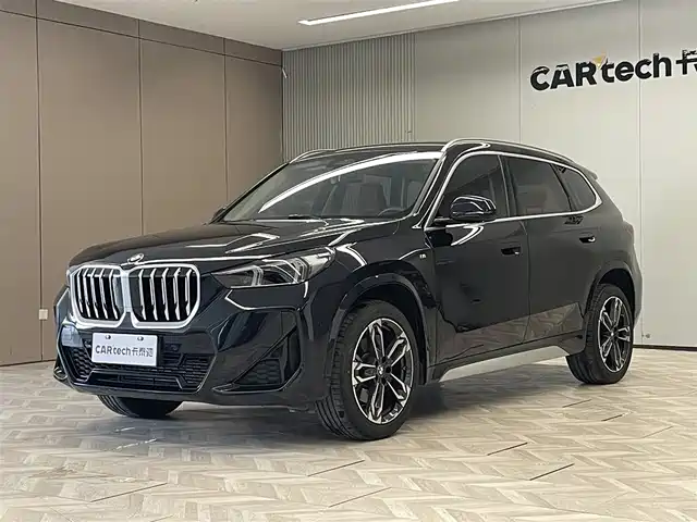 BMW X1 sDrive25Li, M Спорт-пакет