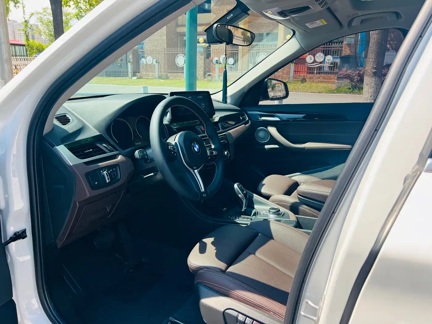 BMW X1 2022 sDrive20Li Fashion фото 4
