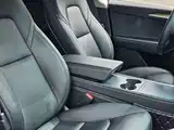 Фото 20 - Tesla Model Y
