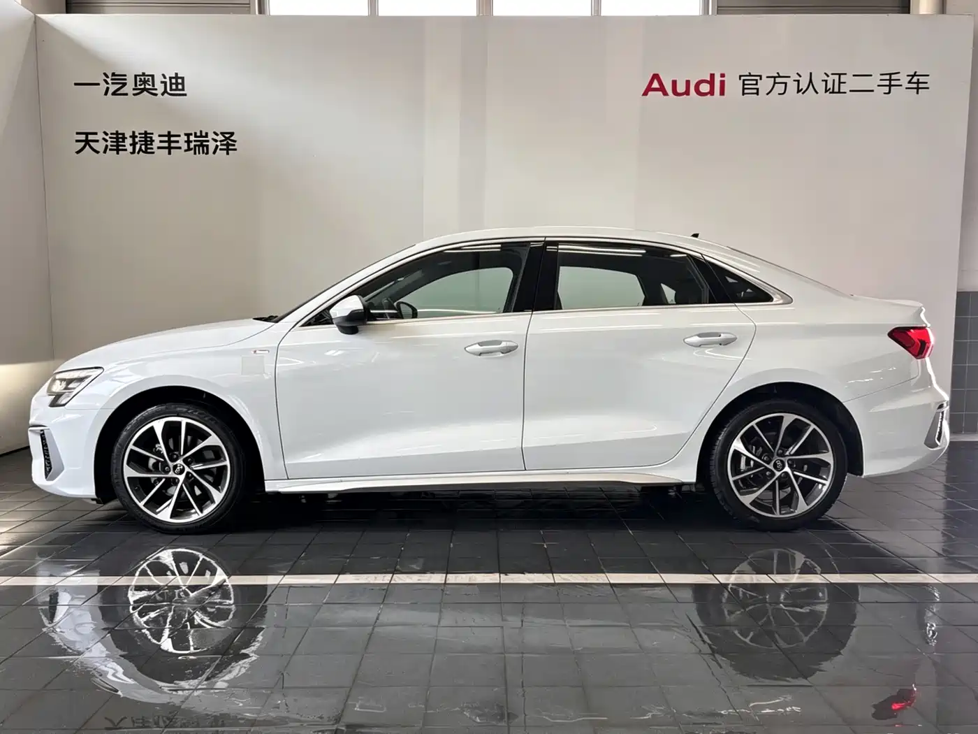 Audi A3 2024 Model A3L Limousine 35 TFSI Progressive Sport фото 5