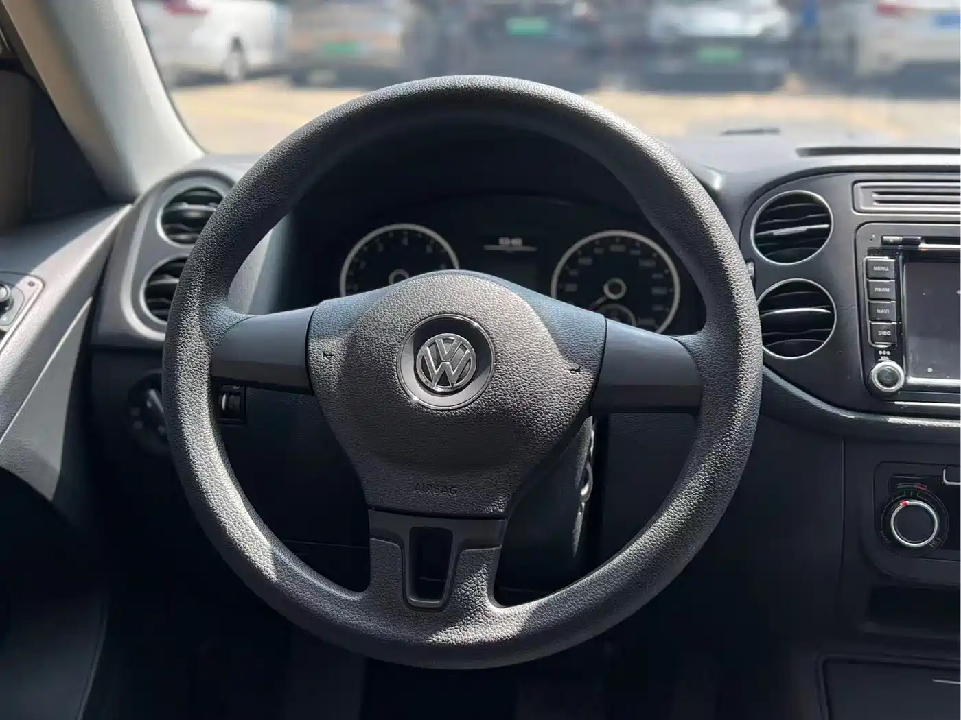 Volkswagen Tiguan 2015 1.8TSI Automatic 2WD Trendline фото 19