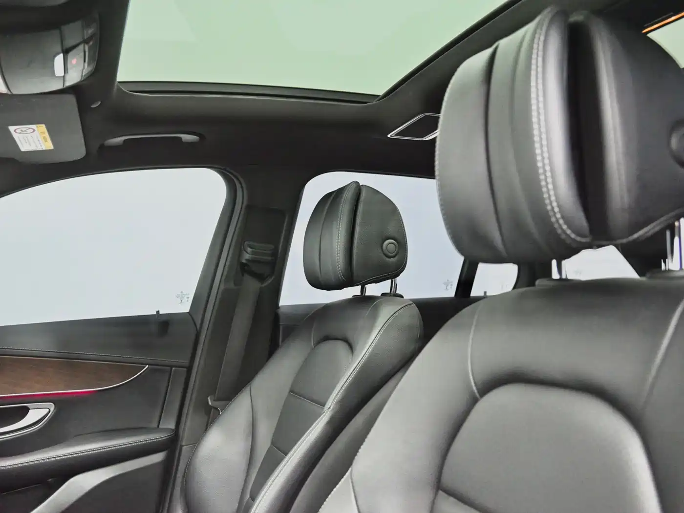 Mercedes-Benz GLC 2022 Facelift II GLC 260 L 4MATIC Luxury фото 14