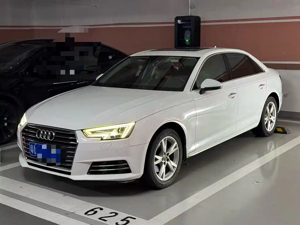 Audi A4L 2018 30th Anniversary 40 TFSI Progressive