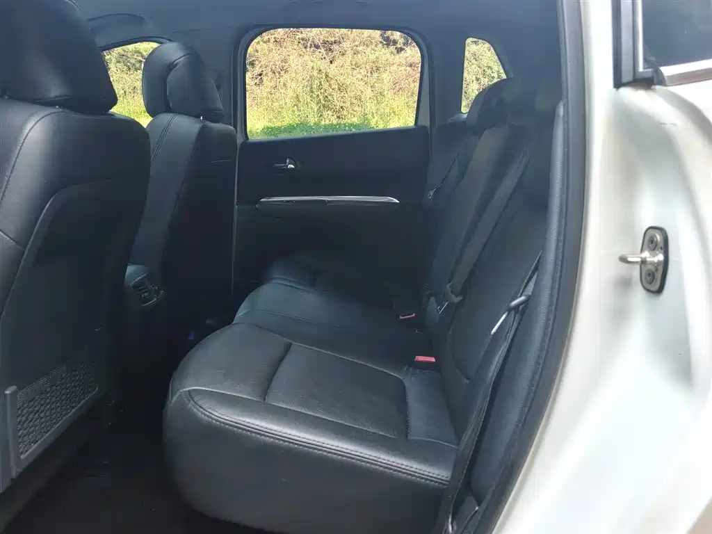 Peugeot 3008 2015 1.6THP Automatic Classic Edition фото 10