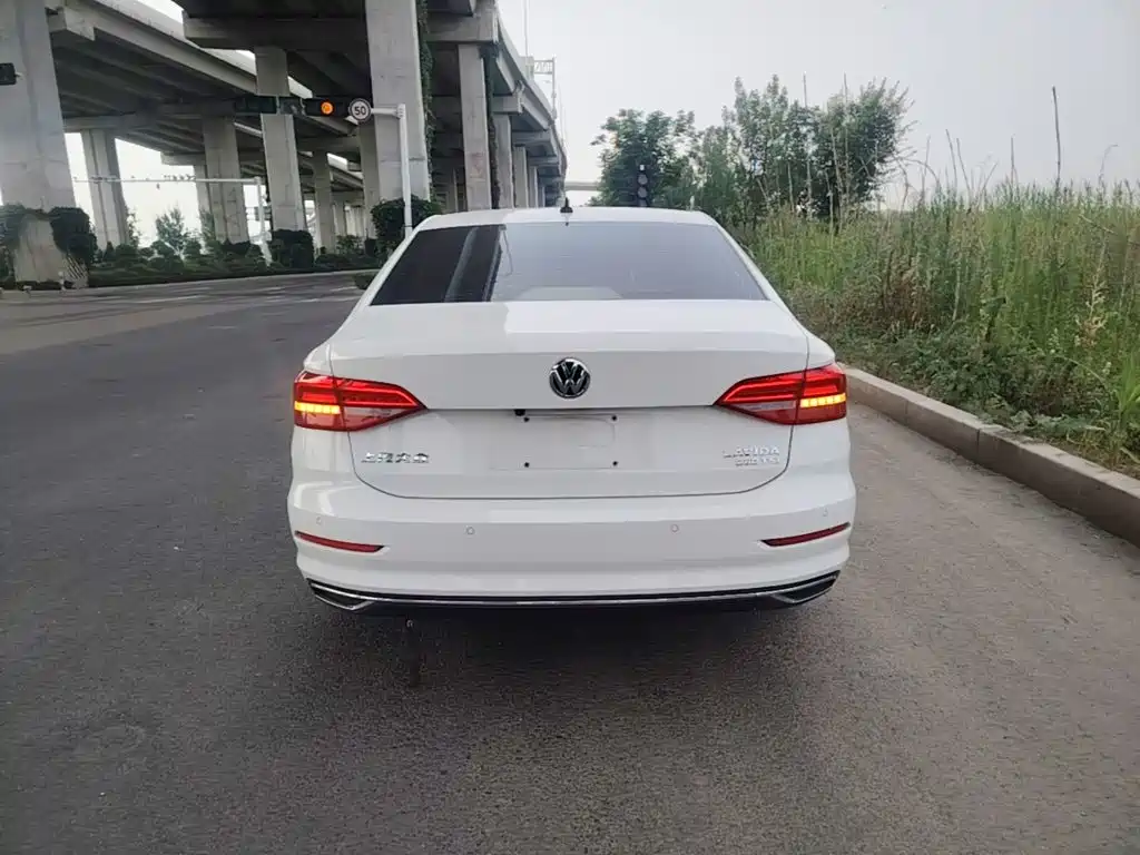 Volkswagen Lavida, миниатюра 6