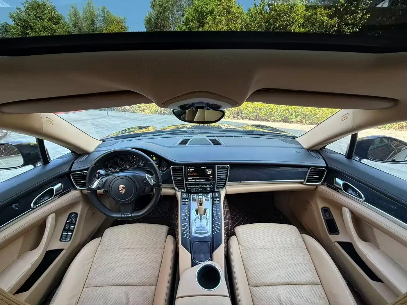 Porsche Panamera 2013 Panamera 4 Platinum Edition 3.6L фото 9