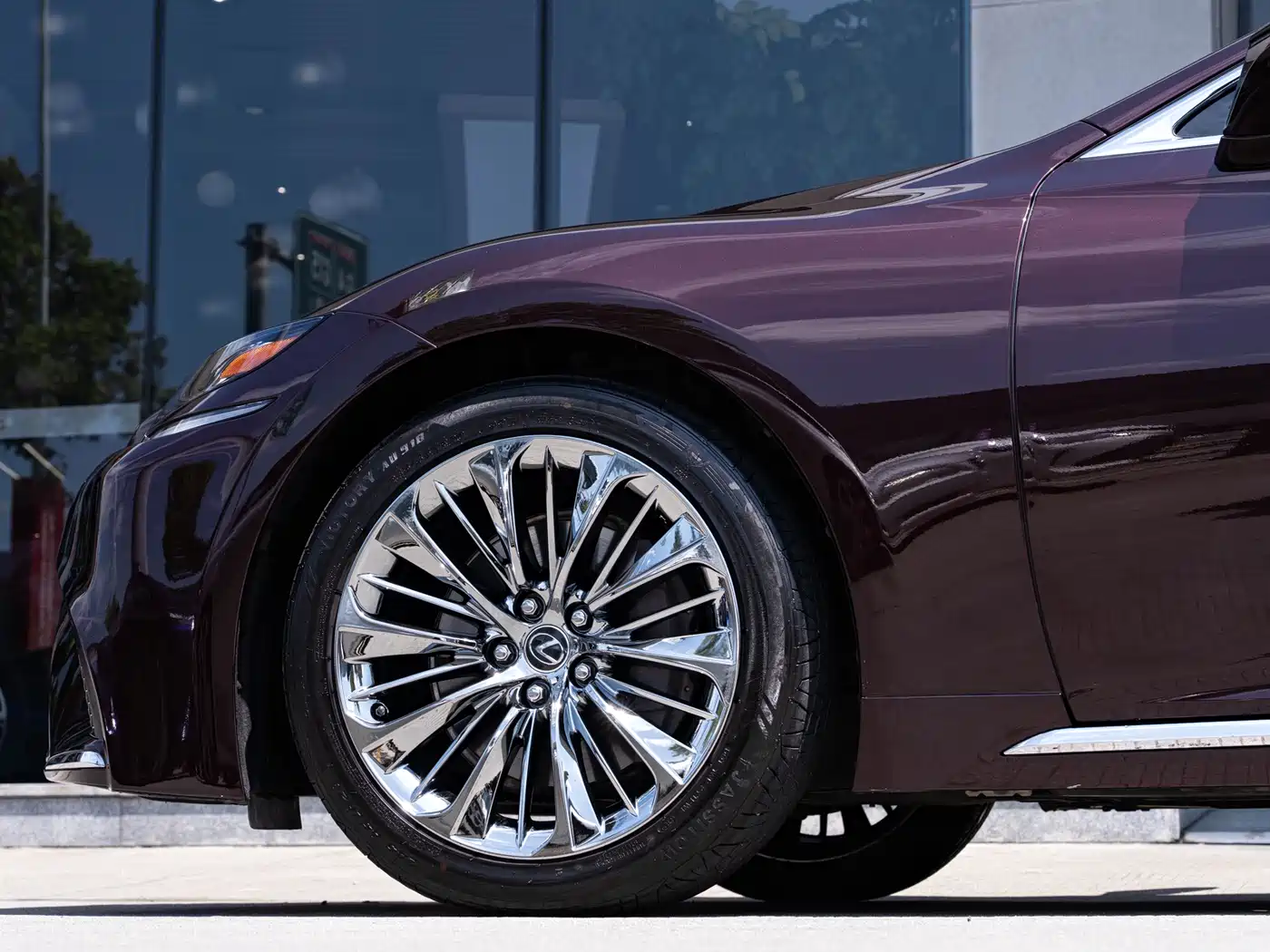 Lexus LS 2020 500h Executive (China VI) фото 8