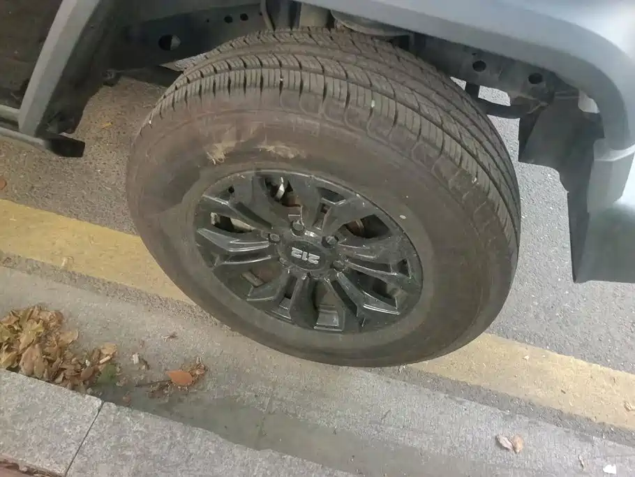 212 T01 2025 2024 2.0T Explorer
